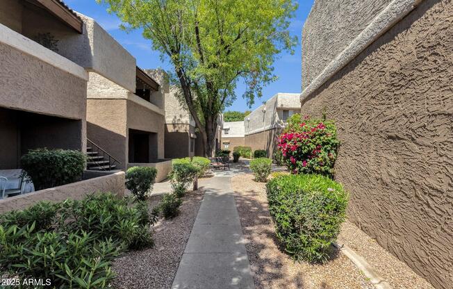 4554 E PARADISE VILLAGE Parkway N