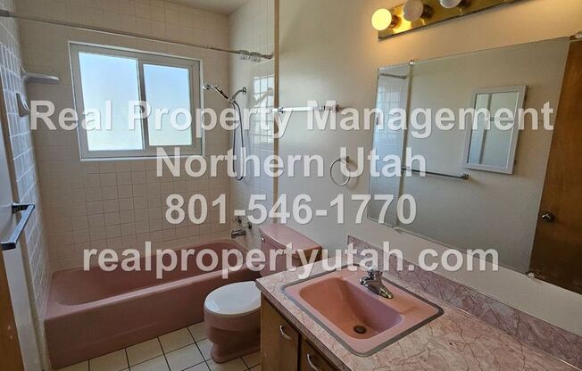 2 beds, 1 bath, 600 sqft, $1,050, Unit 219