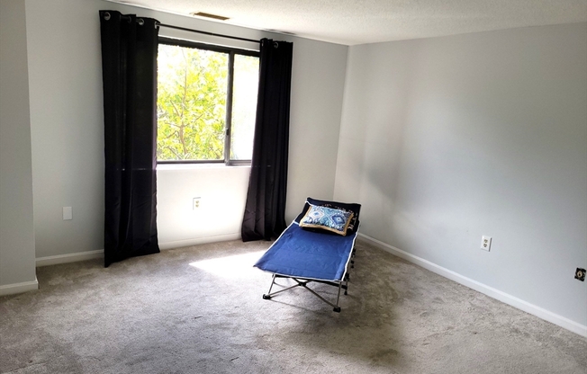 1 bed, 1 bath, 844 sqft, $2,400, Unit 207