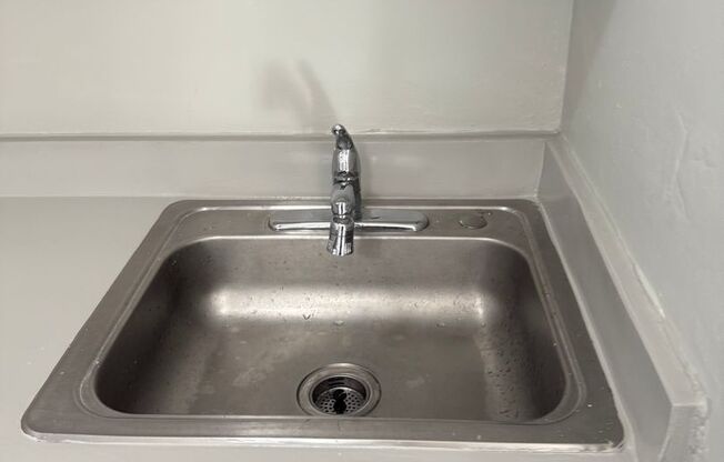 1 bed, 1 bath, 430 sqft, $1,400, Unit 730