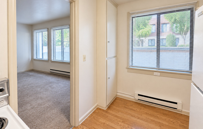 Studio, 1 bath, 478 sqft, $1,345, Unit Windsor - 05