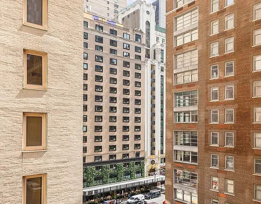 1 bed, 1 bath, $5,000, Unit 7L