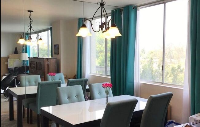 2 beds, 1.5 baths, 1,006 sqft, $3,995, Unit 708