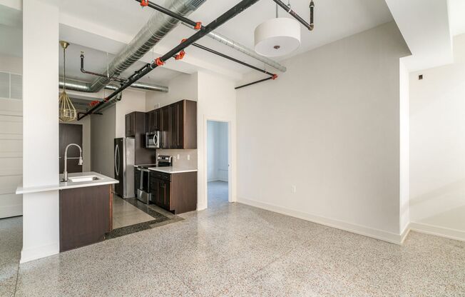 2 beds, 2 baths, $2,084, Unit 875 Michigan Ave Apt. 207