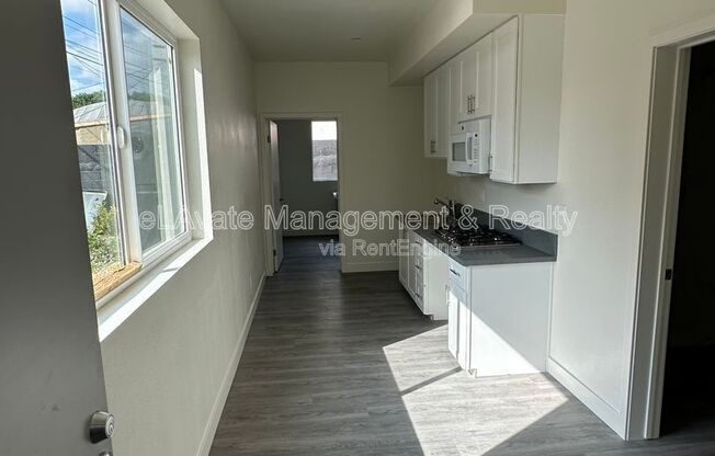 226 W 87 ST