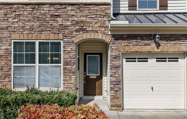 Beautiful Home in Durham Community with Pool, Gym & Walking Trails