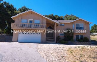 AVAILABLE NOW - Beautiful 3 bedroom, 2 bathroom Atascadero home