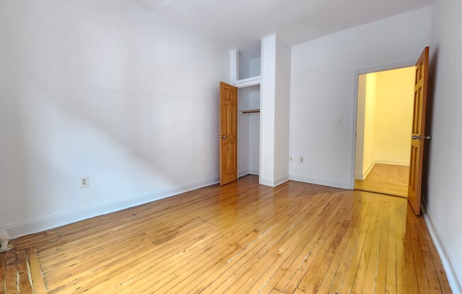 4 beds, 1 bath, $4,200, Unit 3-A