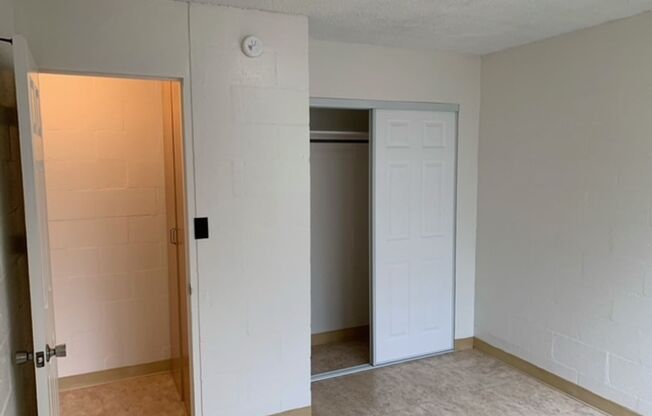 2 beds, 1 bath, $1,600, Unit #20