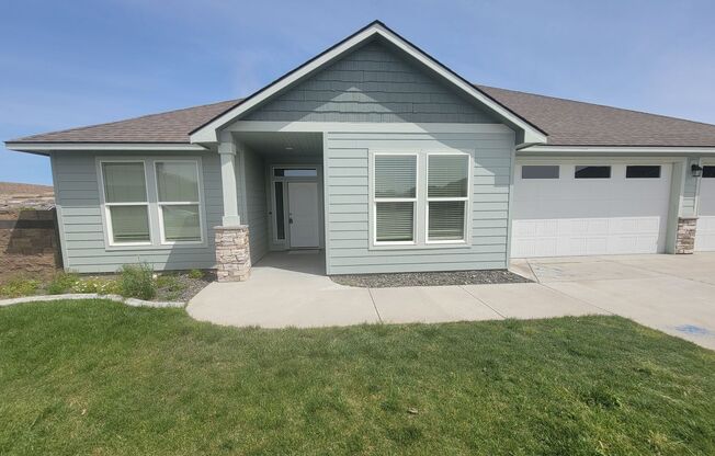 Stunning New Build in Kennewick – Spacious, Stylish & Ideally Located