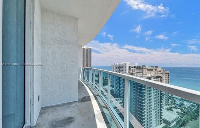 3 beds, 3 baths, 1,744 sqft, $4,800, Unit 1945 S Ocean Dr # 2101