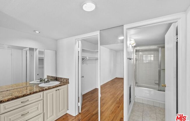 2 beds, 2 baths, 1,071 sqft, $4,100, Unit 801