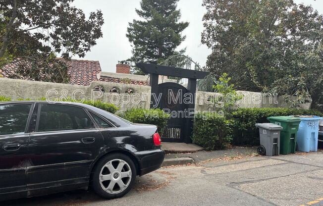 1194 STERLING AVE