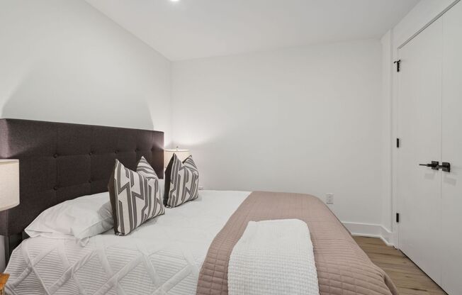2 beds, 2 baths, 950 sqft, $1,875, Unit 311
