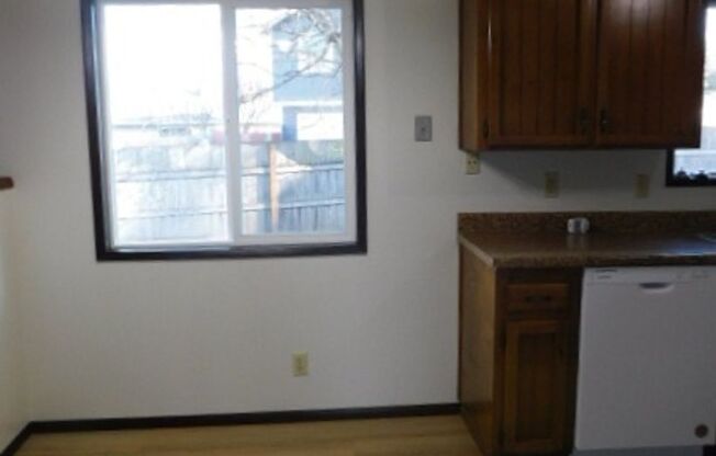 3Bd/2Ba Single Story House - For viewing!