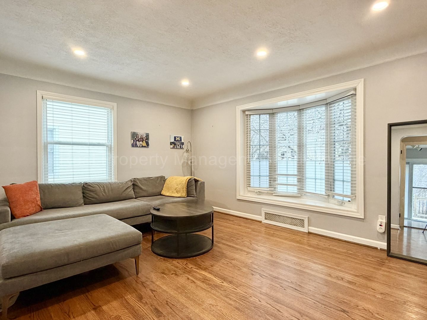 Bright and Renovated Near Downtown Royal Oak
