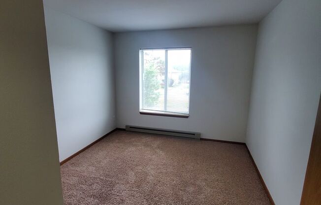 2 beds, 1.5 baths, 950 sqft, $1,434, Unit 5811-2A