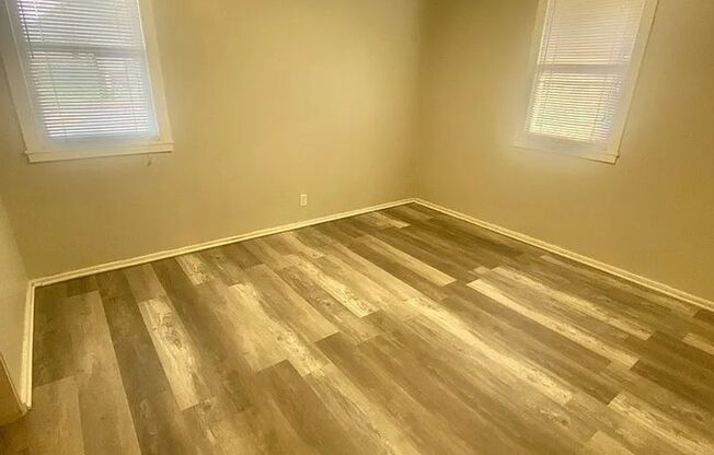 2 beds, 1 bath, $2,499