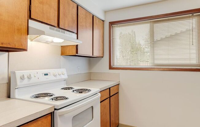 2 beds, 1.5 baths, 1,100 sqft, $1,750, Unit 35