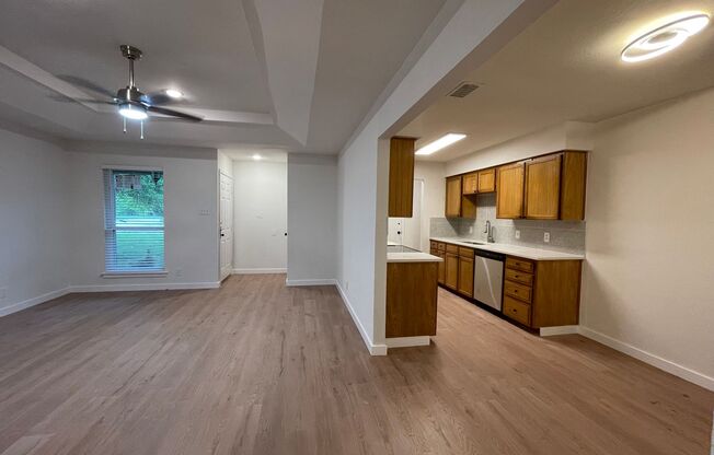 1155-1153 Landsdale lane