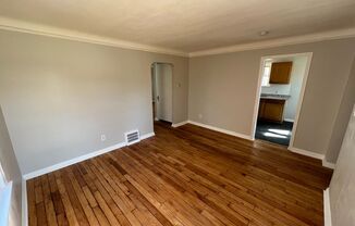 3 beds, 1 bath, $975