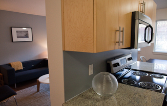 1 bed, 1 bath, 700 sqft, $1,695, Unit 21