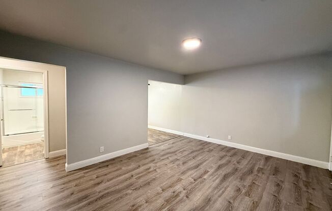 2 beds, 1 bath, 800 sqft, $2,295, Unit 4