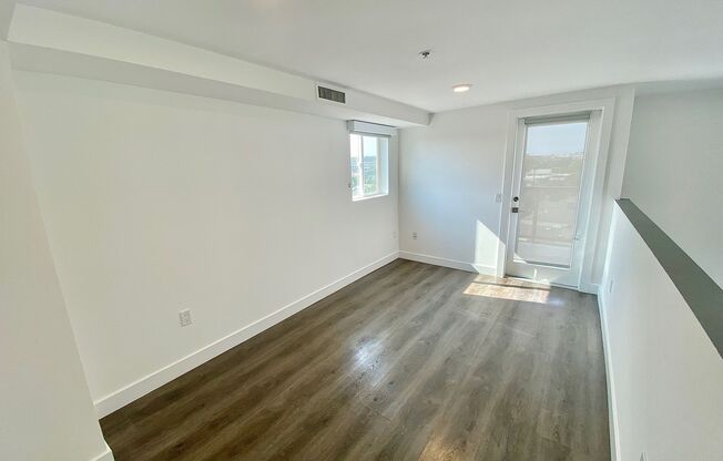 1 bed, 1.5 baths, 1,400 sqft, $4,000, Unit 220-09