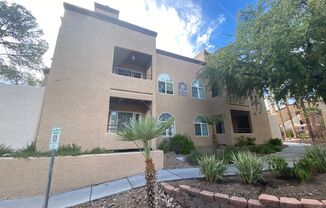 LOVELY 3 BEDROOM 2 BATHROOM 1ST FLOOR CONDO,