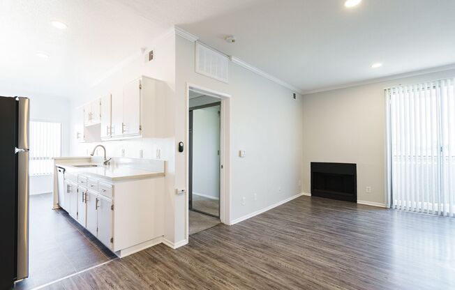 1 bed, 1 bath, 550 sqft, $1,948, Unit 303