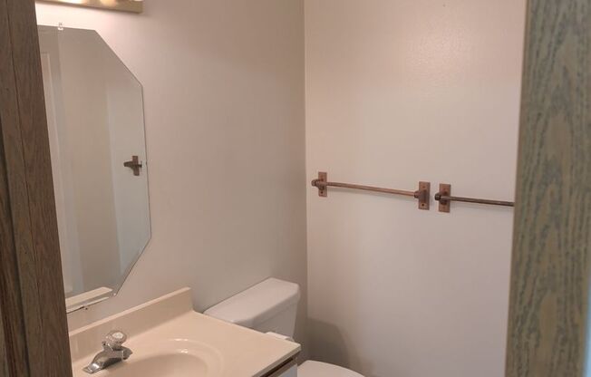 1 bed, 1 bath, 756 sqft, $975, Unit 627 - 12