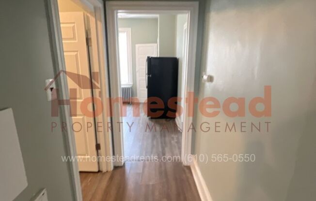 1 bed, 1 bath, $1,000, Unit 2F