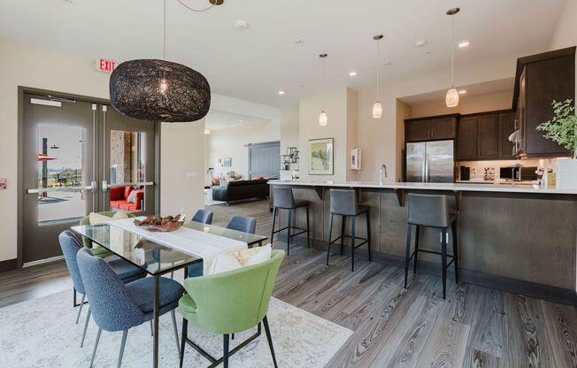 3 beds, 2.5 baths, 1,523 sqft, $2,665, Unit 03-31