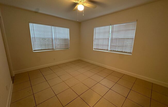 2 beds, 1 bath, 910 sqft, $1,795, Unit 1