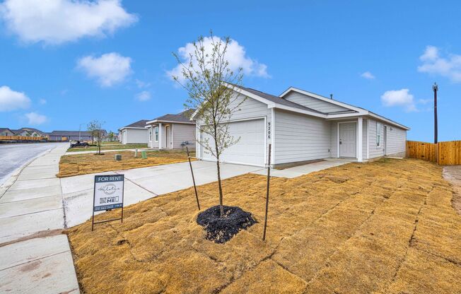 Beautiful Rental Home Located near 410 and Old Pearsall Rd. 50% off first month's rent (must move in by 6/1).