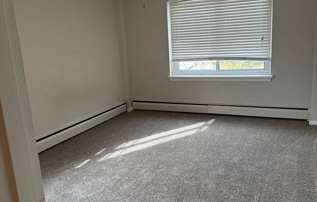 1 bed, 1 bath, 700 sqft, $1,295, Unit 309(R)