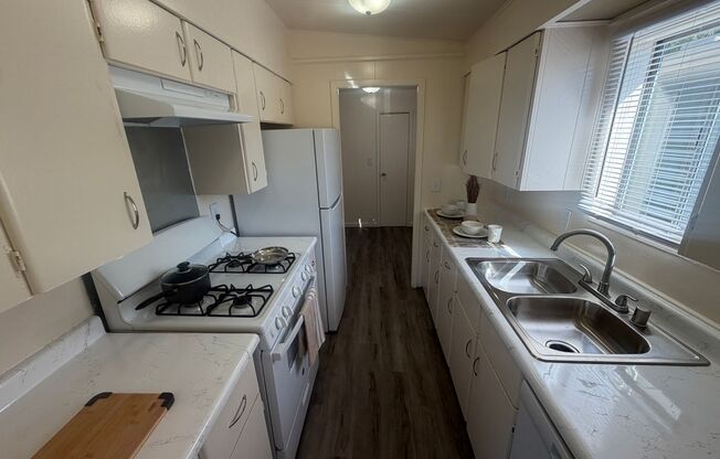 2 beds, 2 baths, 1,100 sqft, $3,650, Unit 013