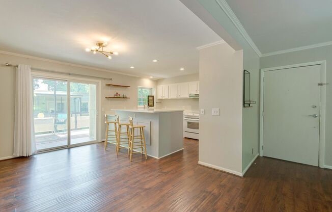 Check out this amazingly located 3 bed/2 bath condo in Dilworth!