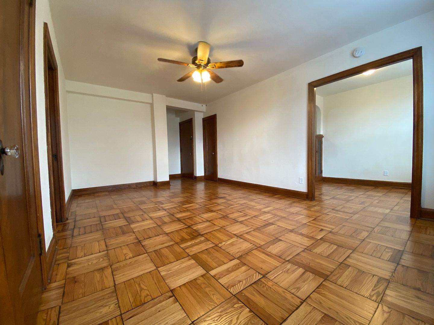 Studio, 1 bath, 400 sqft, $805, Unit 116