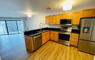 Top Floor 1bdrm Condo with River Views and Private Deck | FREE reserved parking Included!