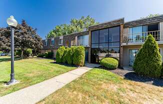 Trenton Place: Apartments in Willoughby, OH