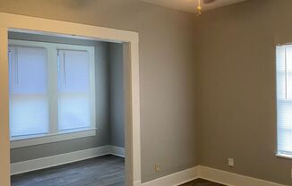 Studio, 1 bath, 400 sqft, $815, Unit Unit 8