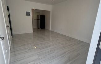 Studio, 1 bath, 372 sqft, $1,600, Unit #2