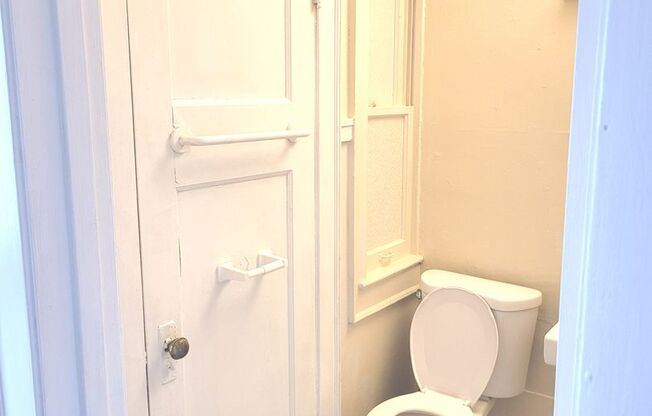 Studio, 1 bath, $775, Unit 305