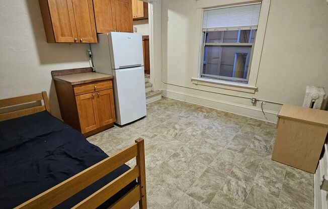 Studio, , 171 sqft, $899, Unit 17