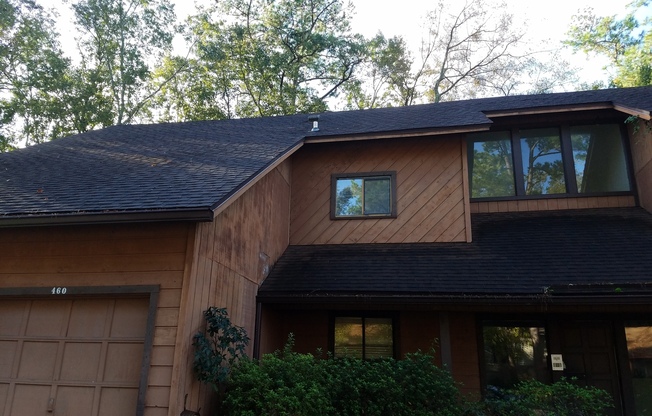 $1395 - 3/2/1 - Great Apartment - Upstairs Unit