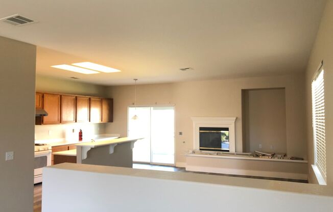 Beautiful 4 Bedroom Home for lease with all new paint located n Victorville $2,395
