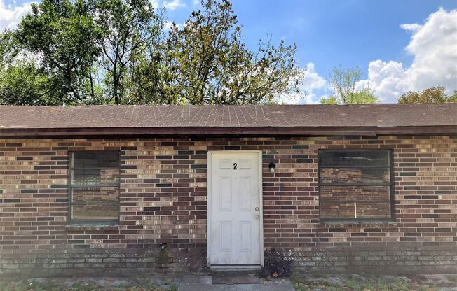 911 N Iowa Ave