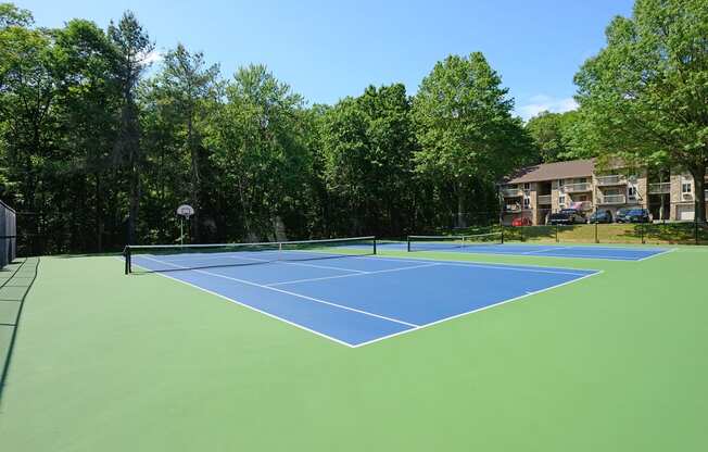 Atlantic Pointe Apartments Tennis Court