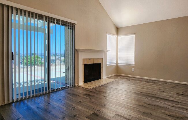Corner Lot, 3BD, 2.5BA Home in Lake Elsinore